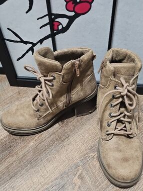 Crown Vintage Suede Lace-Up Heeled Ankle Boots Size 6.5 Charley